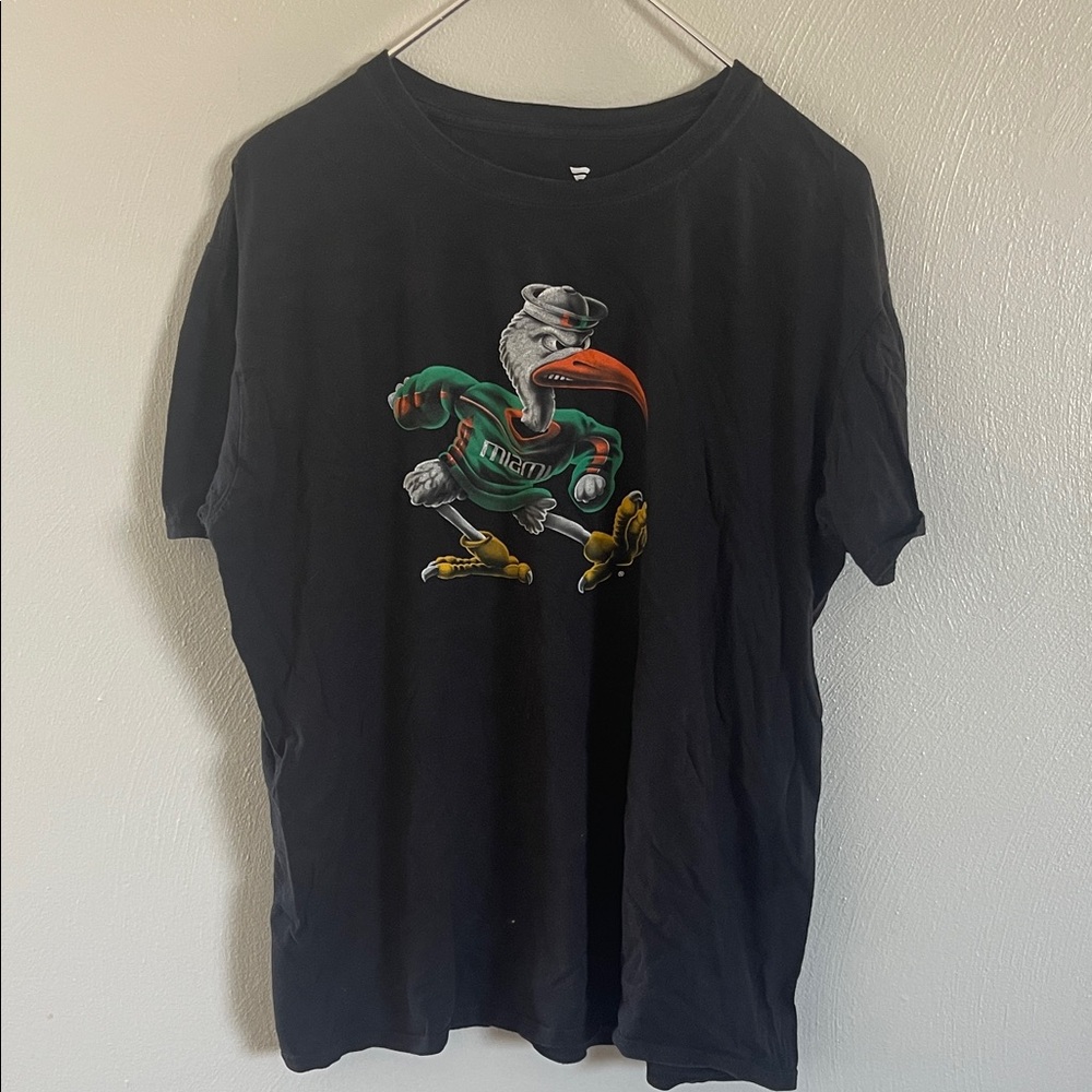 Miami Hurricanes Sebastian the Ibis Black Graphic T-Shirt Fanatics Men’s XL